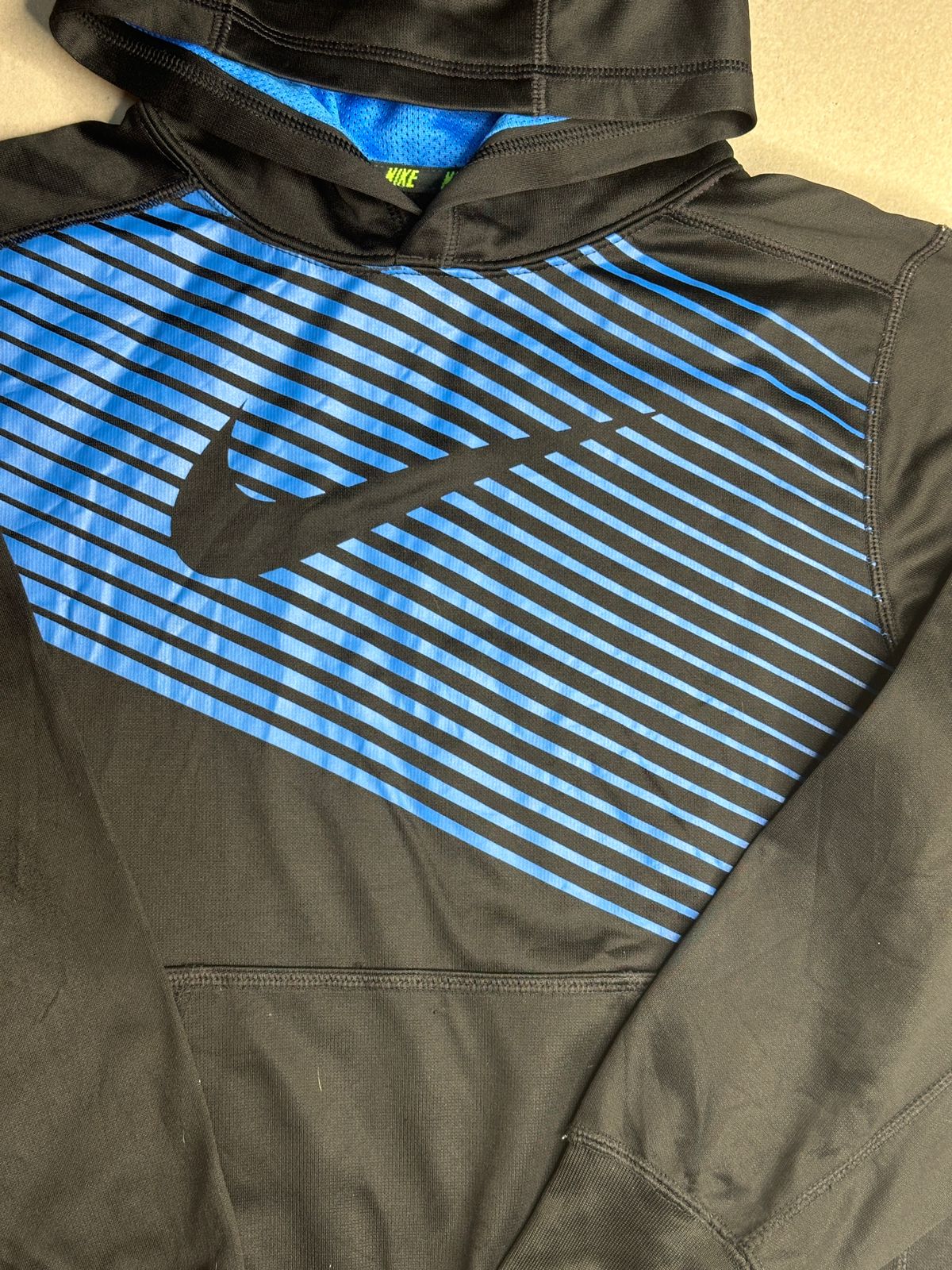 NIKE