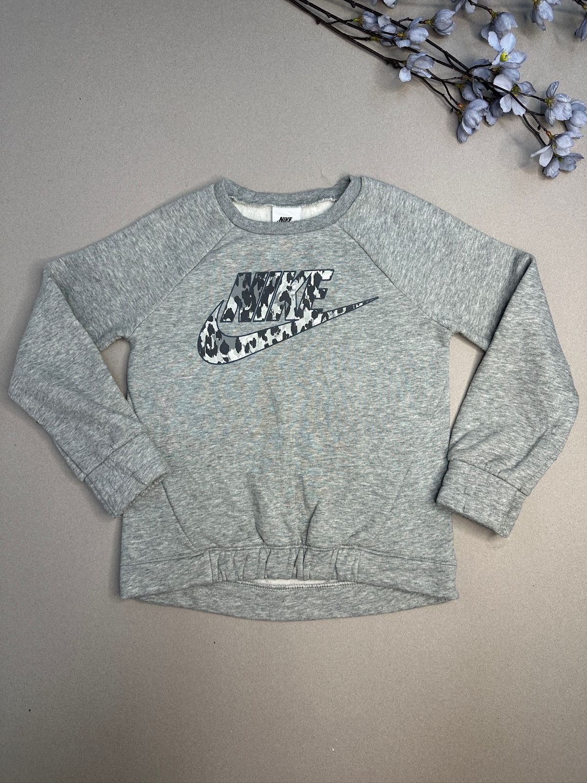 NIKE