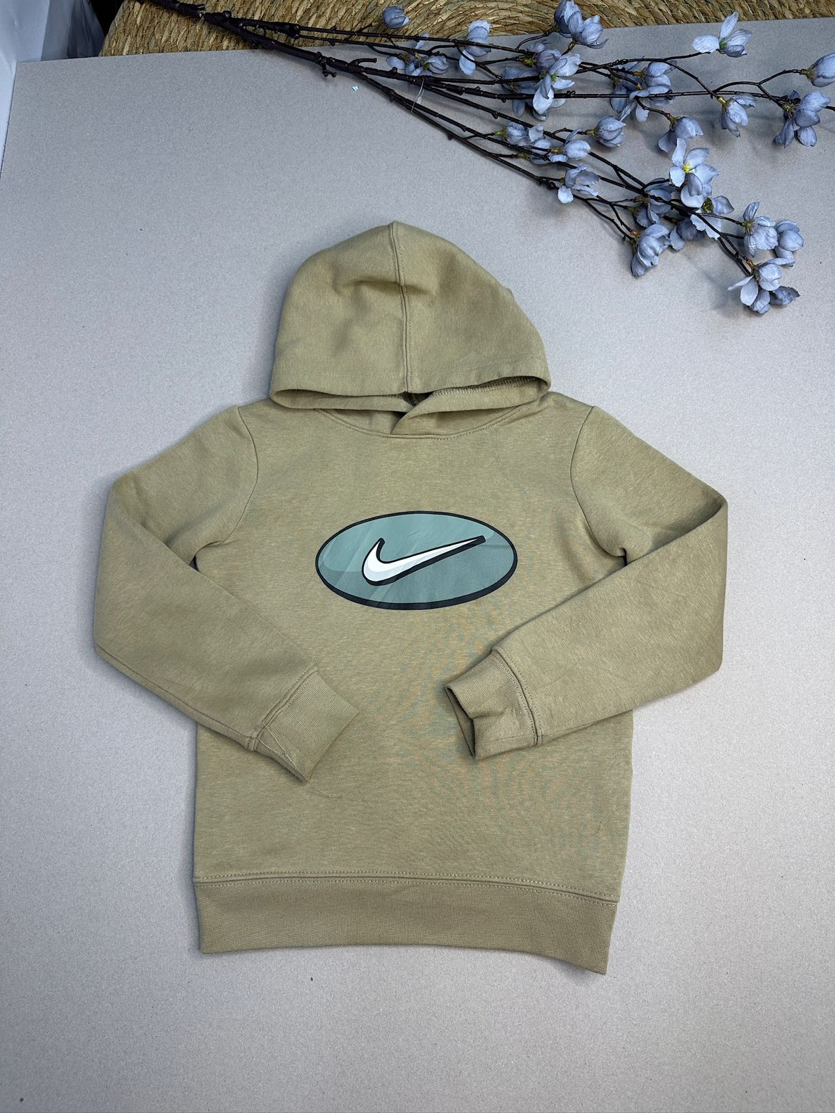 NIKE