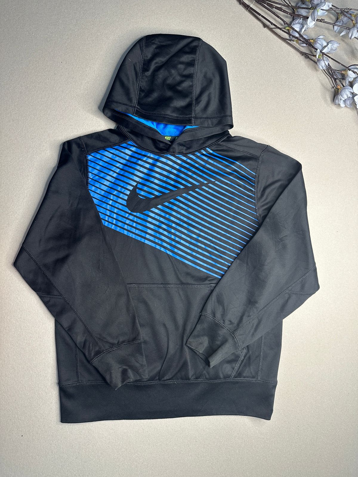 NIKE